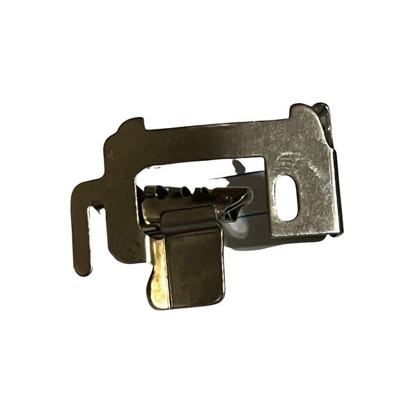 Vintage GREIST Binder Foot Sewing Machine Attachment - Picture 3 of 4